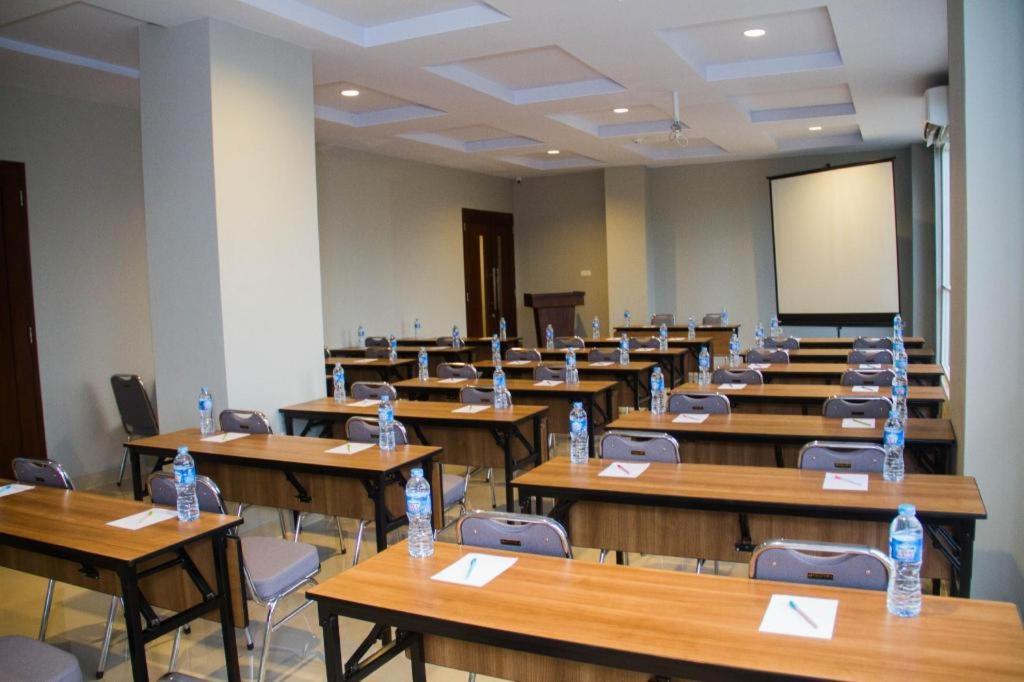 Hotel Grand Kutilang Syariah Bandar Lampung Luaran gambar